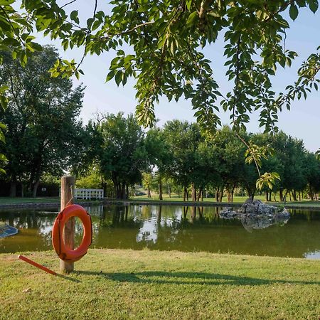 Bed and Breakfast Pannonia Golf & Country Club Alcsutdoboz Esterno foto