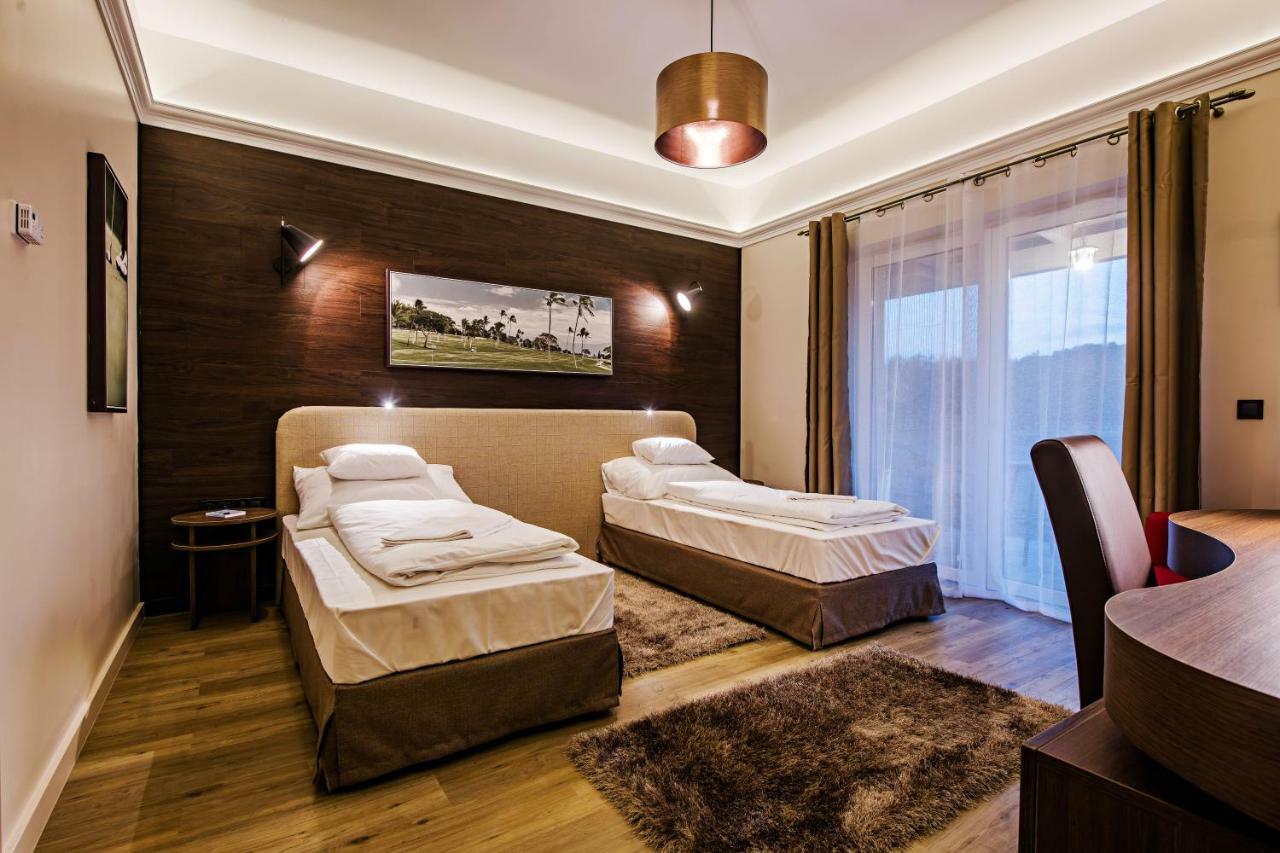 Bed and Breakfast Pannonia Golf & Country Club Alcsutdoboz Esterno foto