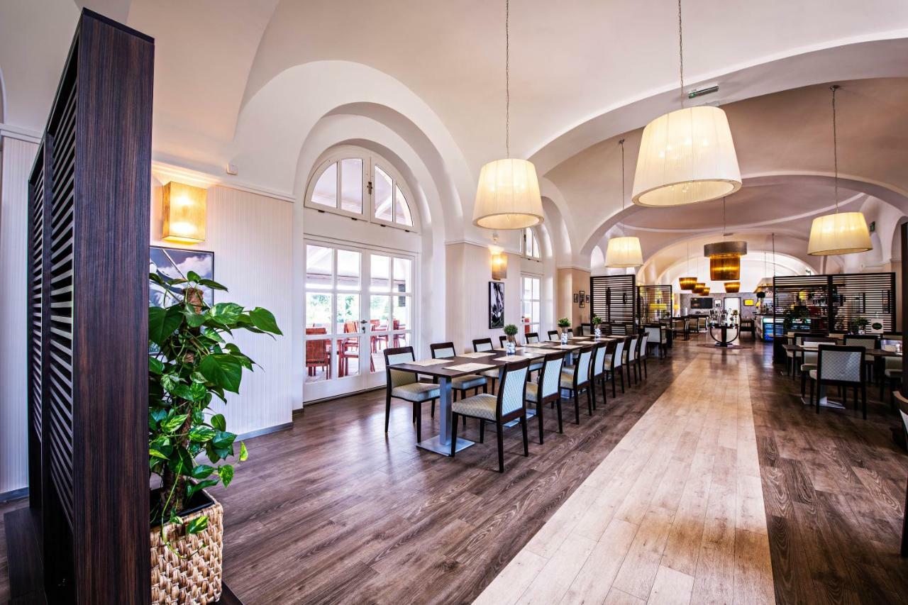 Bed and Breakfast Pannonia Golf & Country Club Alcsutdoboz Esterno foto
